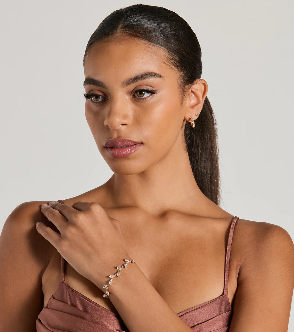 Ever So Luxe Cubic Zirconia Leaf-Shaped Dainty Bracelet